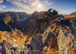 Polska, Góry, Tatry, Skały, Przełęcz Krzyżne, Promienie słońca