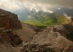 Przełęcz Pordoi w Dolomitach