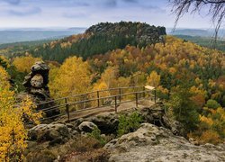 Jesień, Drzewa, Wzgórza, Góry, Las, Punkt widokowy, Kamienie, Skały