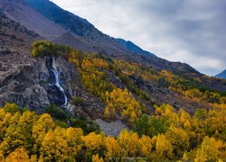 Jesień, Góry, Skały, Wodospad, Drzewa, Lasy, Region, Easter Sierra, Kalifornia, Stany Zjednoczone