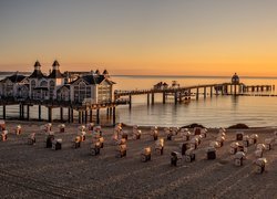 Restauracja na molo nad Morzem Bałtyckim