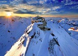 Restauracja Piz Gloria na szczycie góry Schilthorn w Szwajcarii