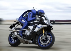 Robot na motocyklu Yamaha