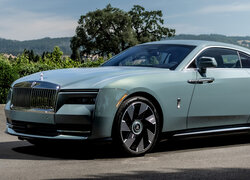 Rolls-Royce Spectre przód i bok