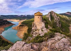 Romańska kaplica La Pertusa nad rzeką Noguera Ribargorzana w Hiszpani