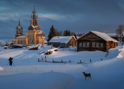 Rosyjska wieś Kimzha w zimowej scenerii