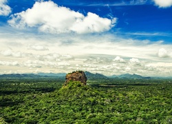 Sri Lanka, Sigirija, Skała, Lasy, Góry, Chmury