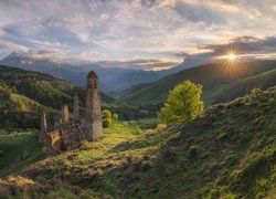 Ruiny wież obronnych w Republice Inguszetii
