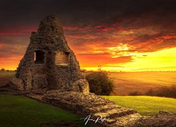 Łąka, Zachód słońca, Zamek, Hadleigh Castle Ruiny, Trawa, Drzewa, Chmury, Hadleigh, Essex, Anglia