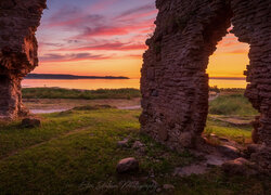 Ruiny zamku zakonnego Tolsburg w Estonii