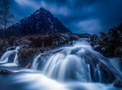 Góra, Buachaille Etive Mor, Rzeka, Coupall river, Skały, Drzewa, Chmury, Szkocja
