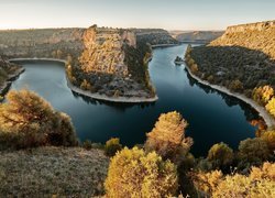 Rzeka Duratón w parku krajobrazowym Hoces del Río Duratón