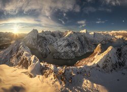 Ośnieżone, Góry Kantabryjskie, Masyw, Picos de Europa, Rzeka Esla, Wschód słońca, Hiszpania