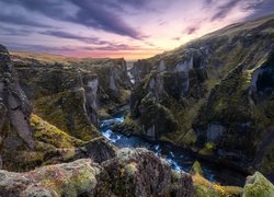 Wschód słońca, Góry, Kanion Fjadrargljufur, Rzeka Fjadra, Islandia