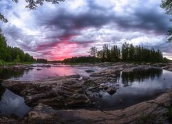 Rzeka Kiiminkijoki na terenie Koiteli w Finlandii