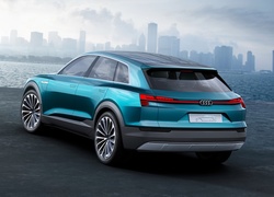 Samochód Audi E-tron Quattro Concept rocznik 2015