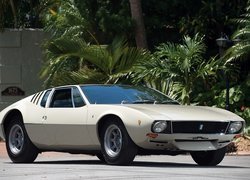 Samochód De Tomaso Mangusta produkowany w latach 1967-1971