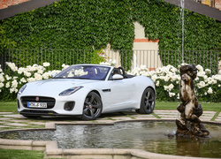 Samochód Jaguar F-Type 400 Sport z roku 2017