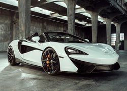 Samochód McLaren 570S Spider z 2018