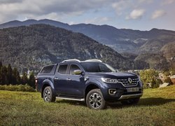 Samochód Renault Alaskan rocznik 2017