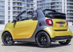 Samochód Smart Fortwo Cabrio z roku 2017