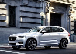 Samochód Volvo XC60 z roku 2017