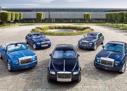 Samochody Rolls-Royce na placu