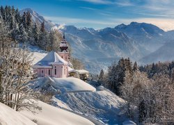 Góry, Alpy Salzburskie, Kościół, Drzewa, Zima, Sanktuarium Maria Gern, Berchtesgaden, Bawaria, Niemcy