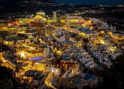 Santorini nocą