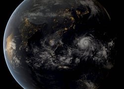 Satelitarne zdjęcie tajfunu Haiyan nad Filipinami