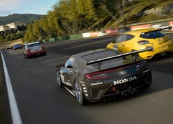 Scena wyścigu w grze Gran Turismo 7