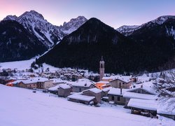 Zima, Góry, Domy, Drzewa, Dolina, Valle di Scalve, Schilpario, Lombardia, Włochy
