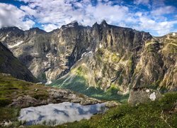 Ściana Trolli w dolinie Romsdalen w Norwegii