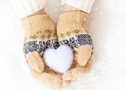 Dłonie, Rękawiczki, Serce, Śnieg