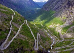 Góry, Drogi, Droga Trolli, Wąwóz, Dolina Romsdalen, Gmina Rauma, Norwegia