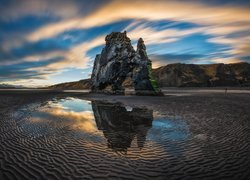 Skała Hvítserkur, Wschód słońca, Plaża, Isafjordur, Islandia