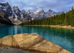 Park Narodowy Banff, Góry, Dolina Dziesięciu Szczytów, Jezioro Moraine, Skała, Drzewa, Prowincja Alberta, Kanada