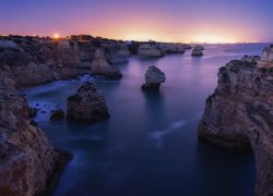 Wybrzeże, Skały, Światła, Morze, Ocean Atlantycki, Region Algarve, Portugalia