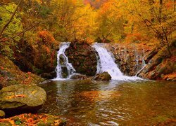 Rzeka, Wodospad, Drzewa, Skały, Jesień