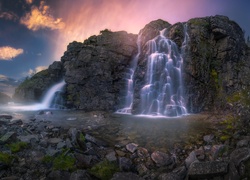 Norwegia, Geiranger, Park Narodowy Rondane, Góry, Wodospad Brudesloret, Rzeka, Skały