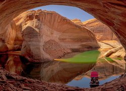 Skały, Cathedral in the Desert, Jezioro, Powell Lake, Kanion, Glen Canyon, Łódka, Arizona, Stany Zjednoczone