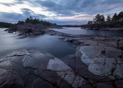 Jezioro Ładoga, Skały, Drzewa, Karelia, Rosja