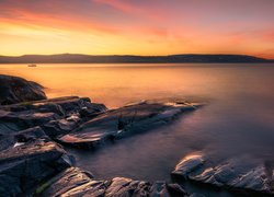 Norwegia, Okręg Buskerud, Jezioro Tyrifjorden, Skały, Zachód słońca