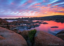 Kolorowe, Niebo, Wschód słońca, Jezioro, Watson Lake, Skały, Prescott, Arizona, Stany Zjednoczone