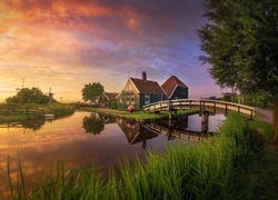 Skansen wiatraków Zaanse Schans w Holandii