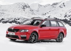 Czerwona, Skoda Octavia vRS, Śnieg