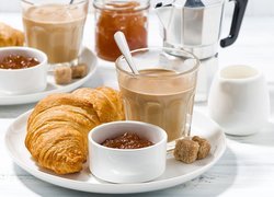 Śniadanie, Rogaliki, Croissanty, Dżem, Kawa, Talerz, Kostki cukru