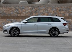 Srebrna, Skoda Octavia Combi, 2020