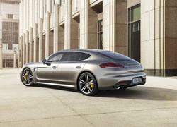 Srebrne, Porsche Panamera Turbo S, 2014