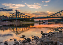 Niemcy, Drezno, Rzeka Łaba, Statek, Most, Loschwitz Bridge, Brzeg, Kamienie, Chmury